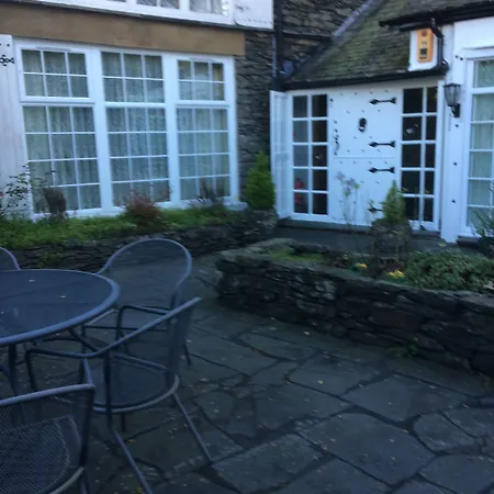 Отель Burn Garden - On Windermere Боунес-он-Уиндермер