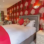 Burn Garden - On Windermere Отель 4*