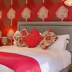 Burn Garden - On Windermere 4*