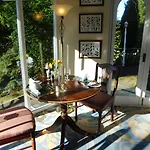 Burn Garden - On Windermere 4*