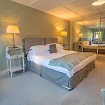 Отель Burn Garden - On Windermere 4*