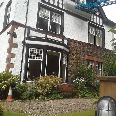 Burn Garden - On Windermere 4*