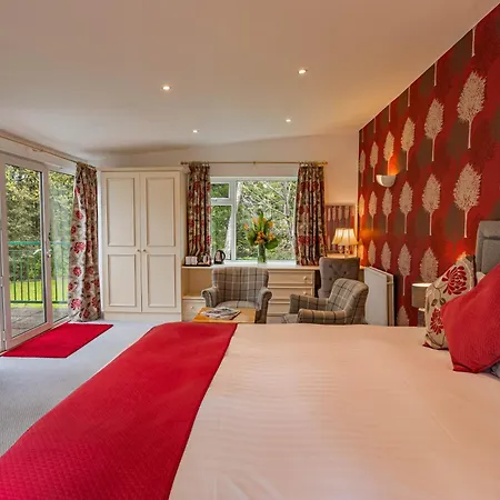Burn Garden - On Windermere 4*