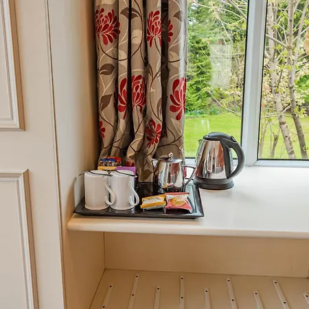 Отель Burn Garden - On Windermere 4*