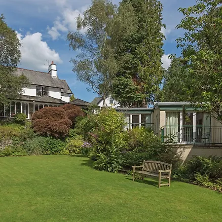 Burn Garden - On Windermere 4*