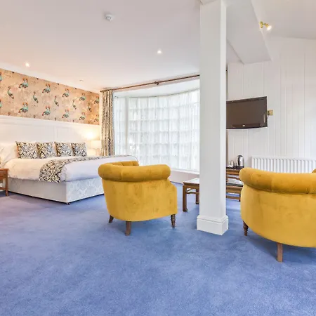 Burn Garden - On Windermere 4*