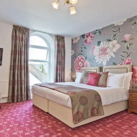 Burn Garden - On Windermere 4*