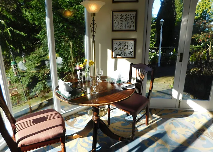 Burn Garden - On Windermere 4*