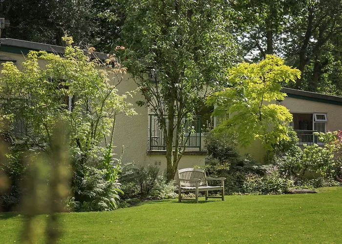 Burn Garden - On Windermere 4*