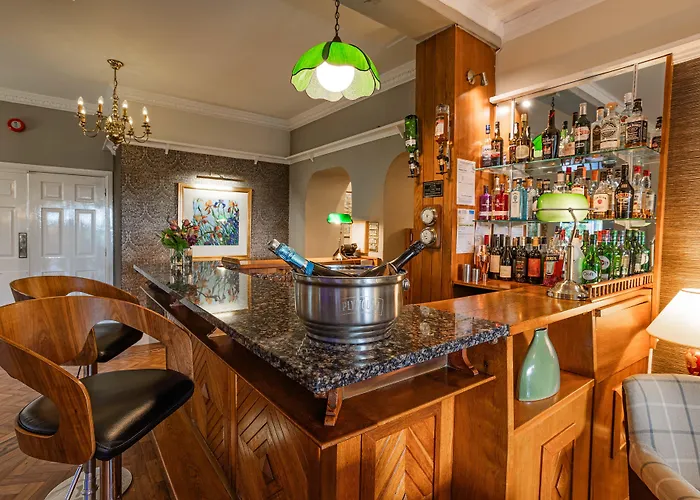 Burn Garden - On Windermere 4*