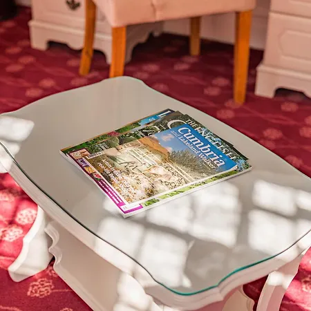 Burn Garden - On Windermere 4*